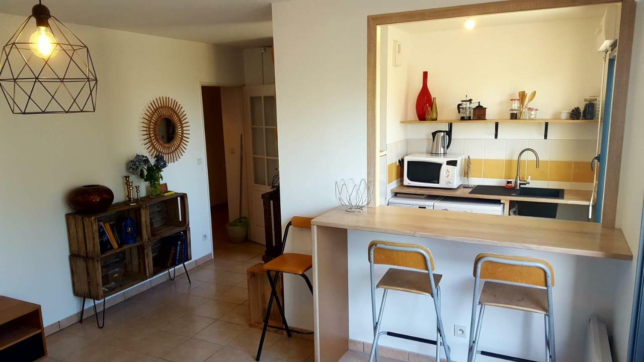 Votre Escale - Le Petit Montmartre Apartment นีออร์ ภายนอก รูปภาพ